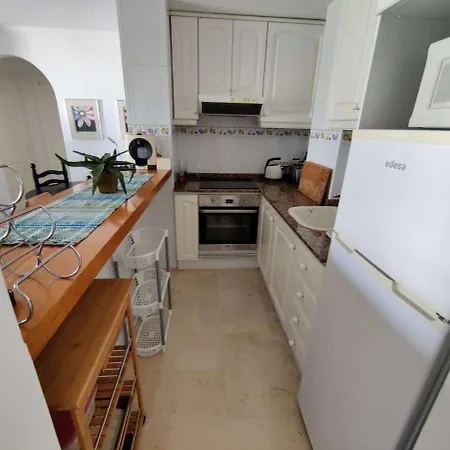 アパート Isabel Apartmento *